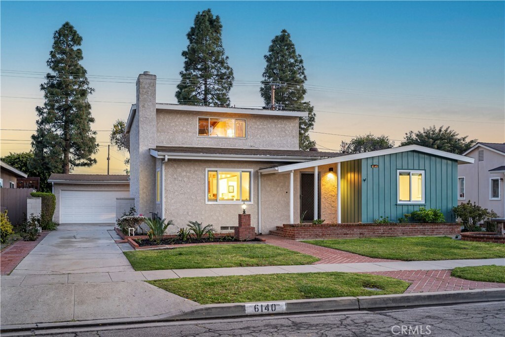 Property Photo: 6140 E Walton Street CA 90815