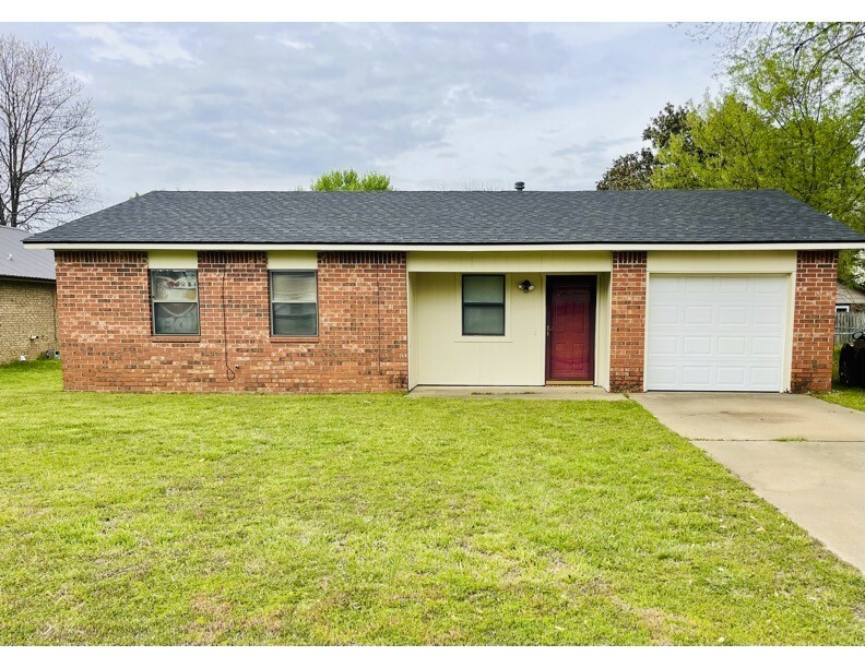 2600 Purdue Circle  Bentonville AR 72712 photo