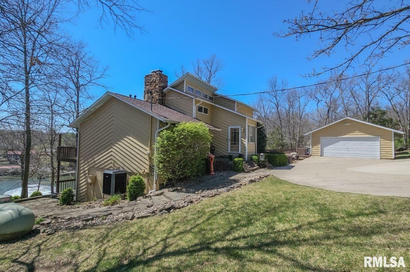 Property Photo:  1065 Lakeshore Drive South  IL 62939 