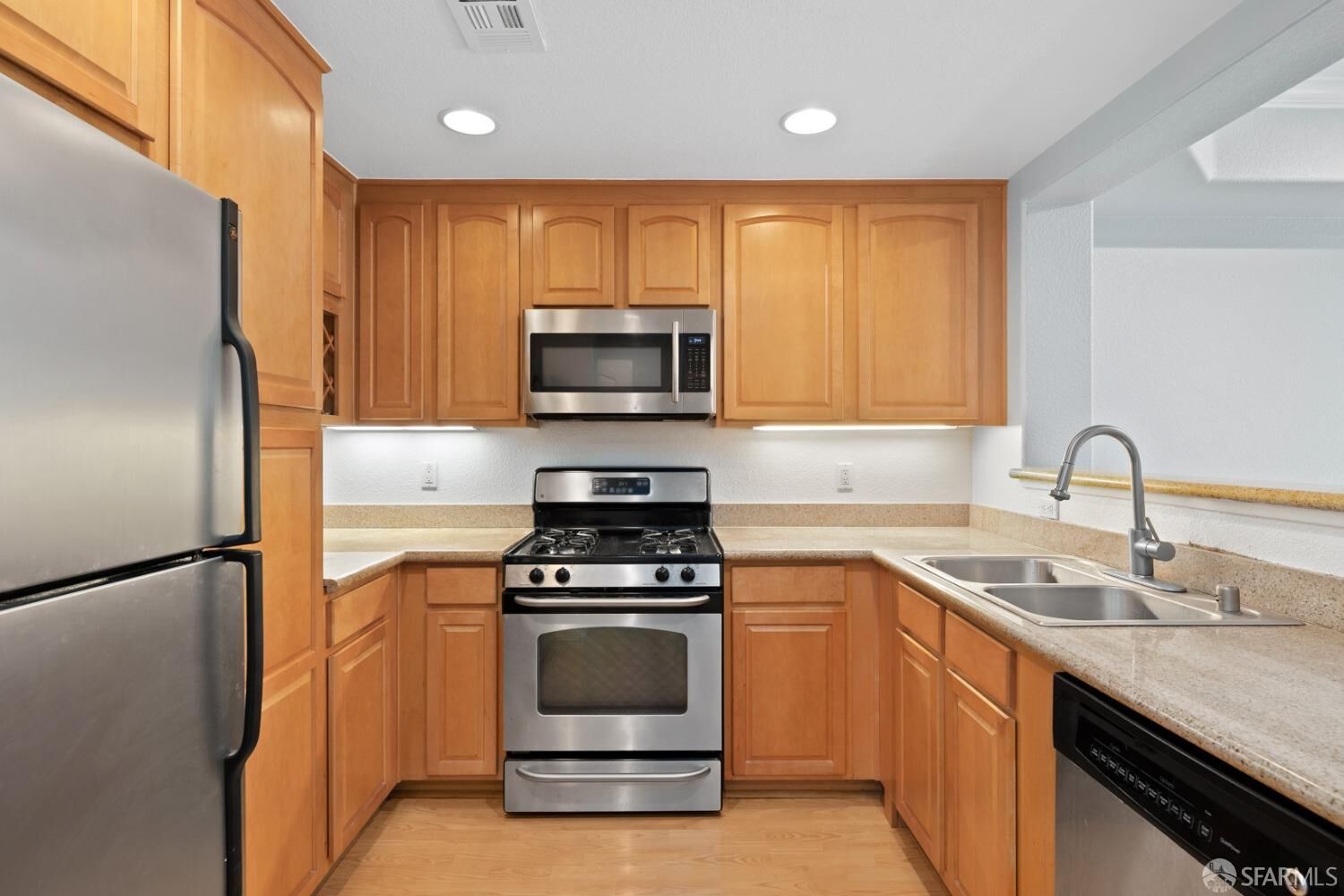Property Photo:  2230 Gellert Boulevard 3203  CA 94080 