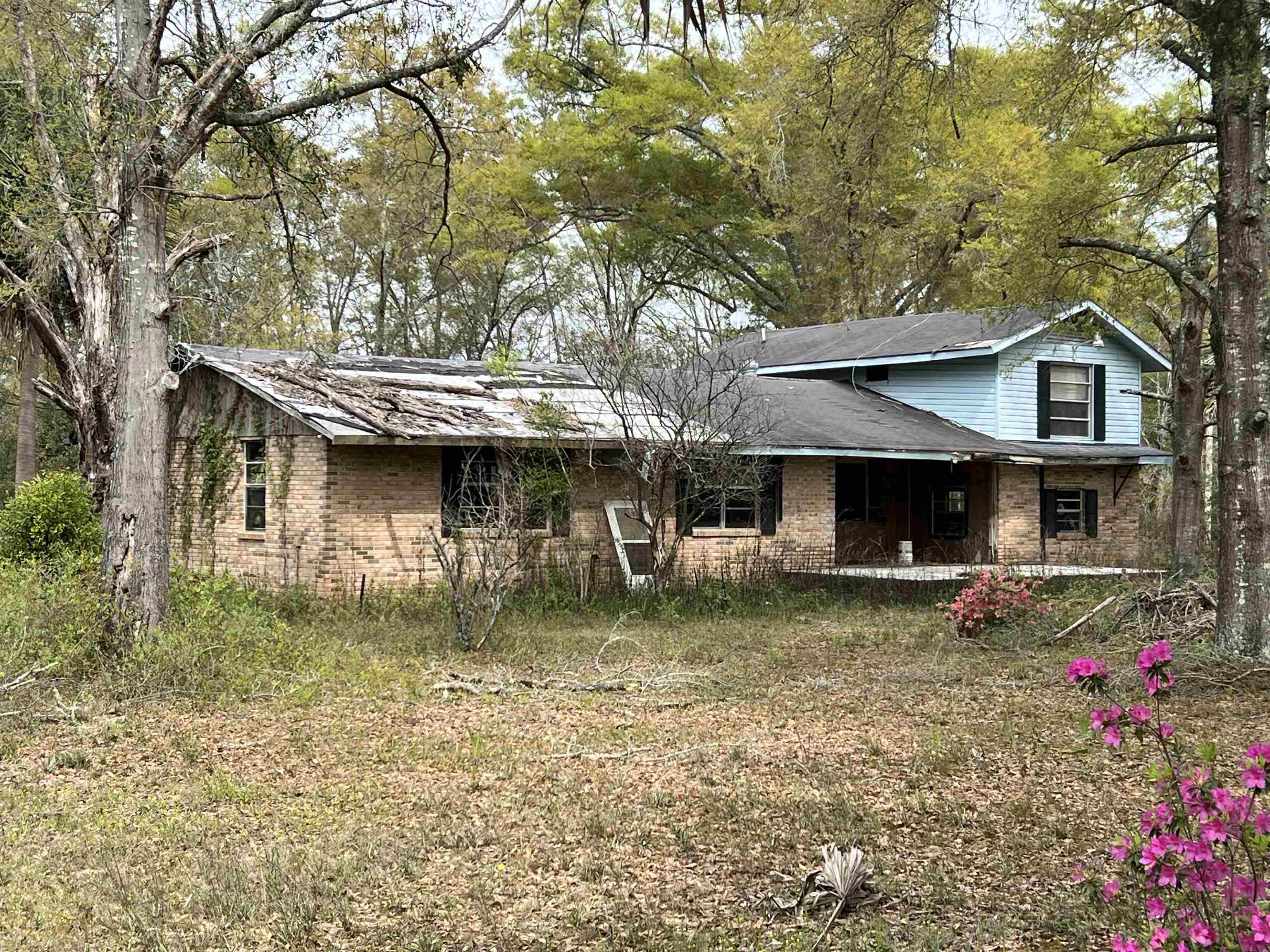 Property Photo:  747 Old Federal Road  FL 32351 