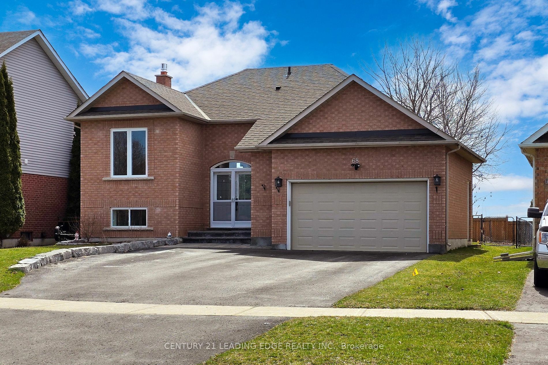 Property Photo:  68 Carrick Ave  ON L4P 3R5 