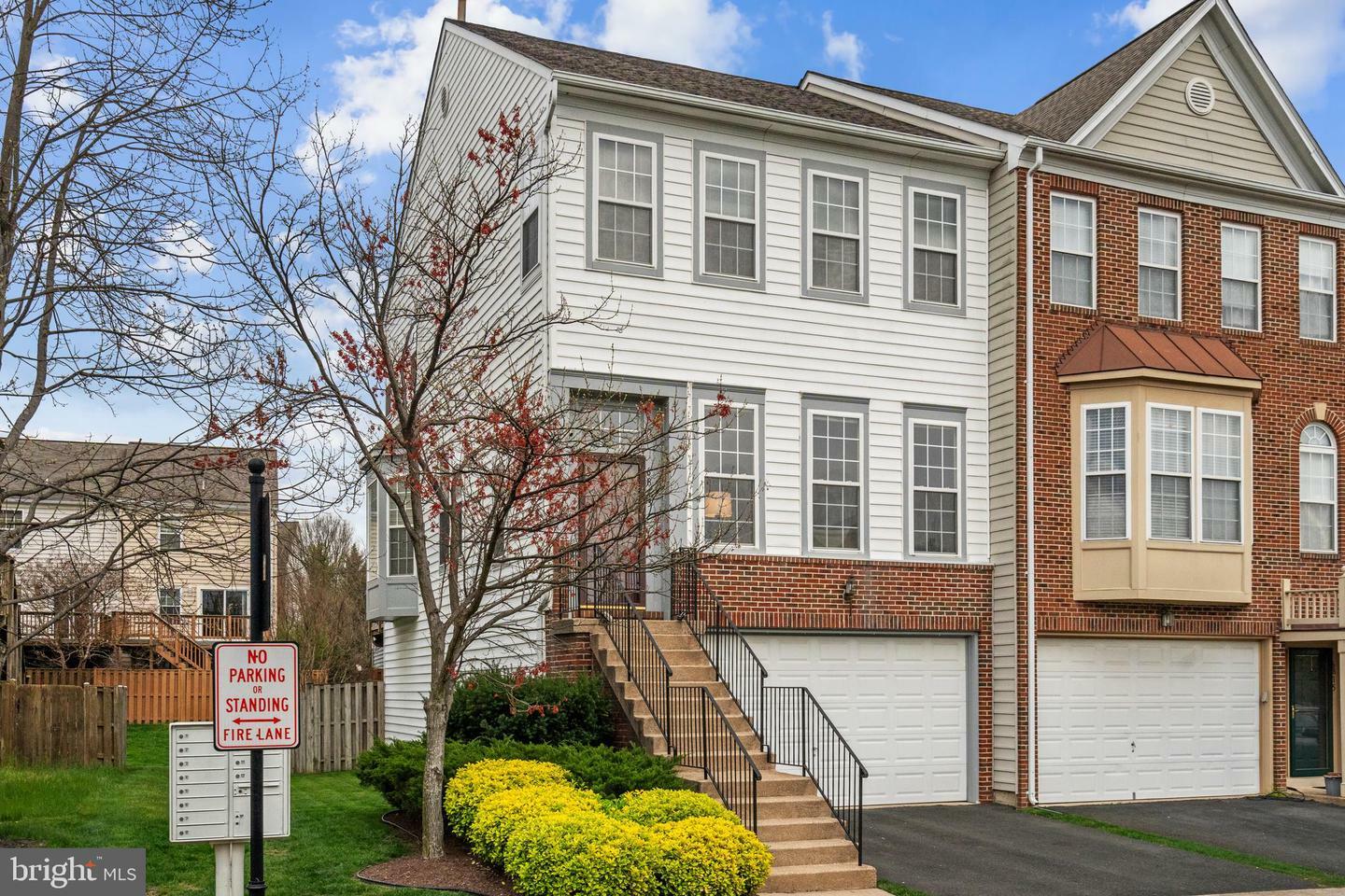 Property Photo: 6813 Oregano Lane VA 22310