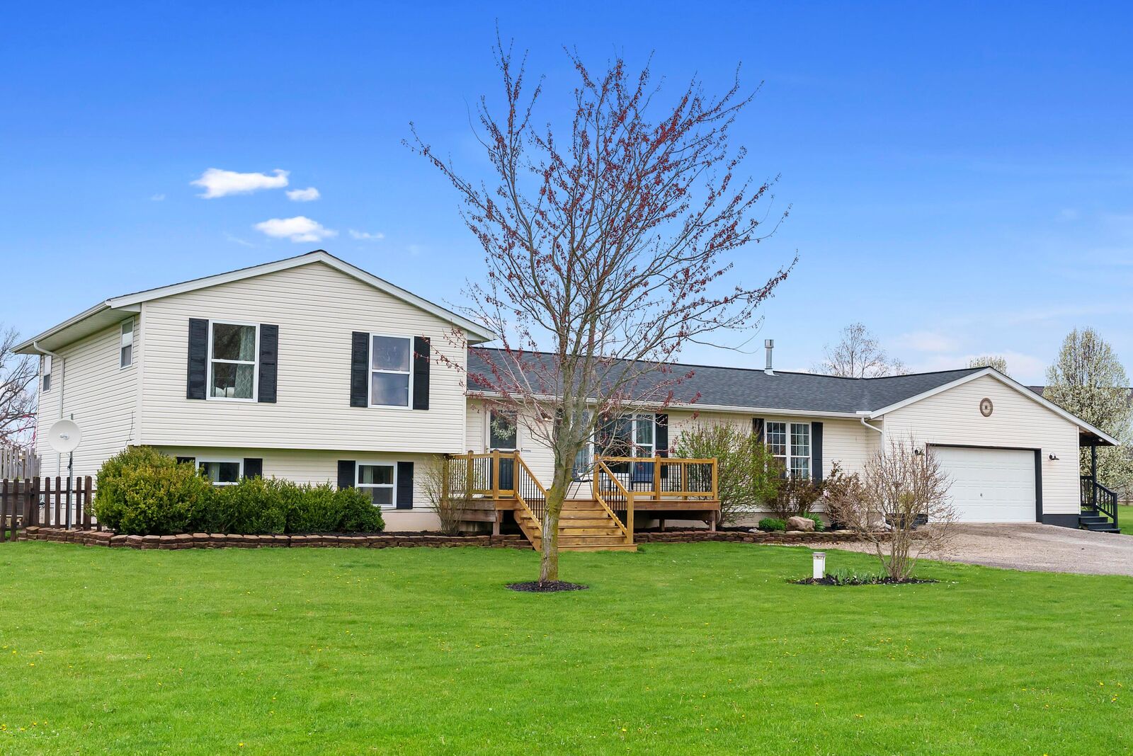 Property Photo:  26799 Fawley Road  OH 43067 