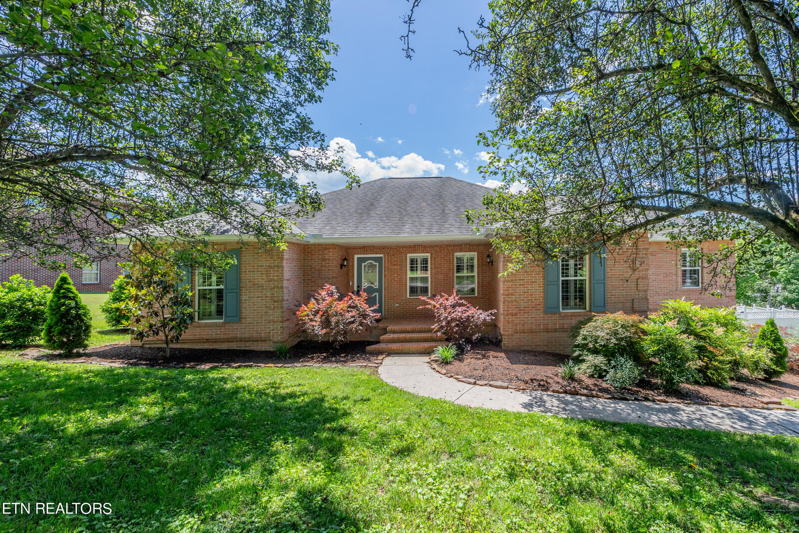Property Photo: 1244 River Oaks Drive TN 37763