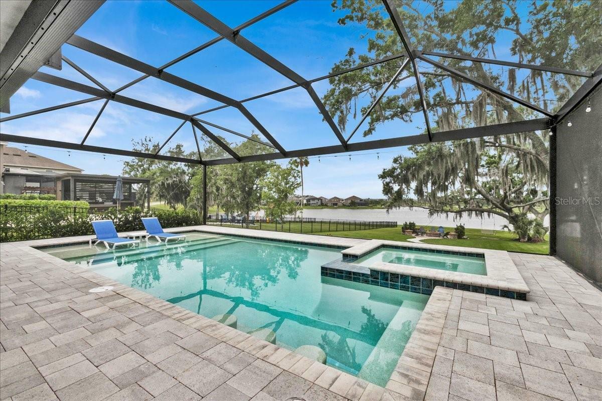 Property Photo:  15155 Lake Claire Overlook Dr  FL 34787 