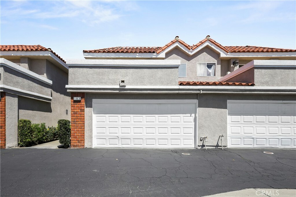 Property Photo: 1226 S Western Avenue 103 CA 92804