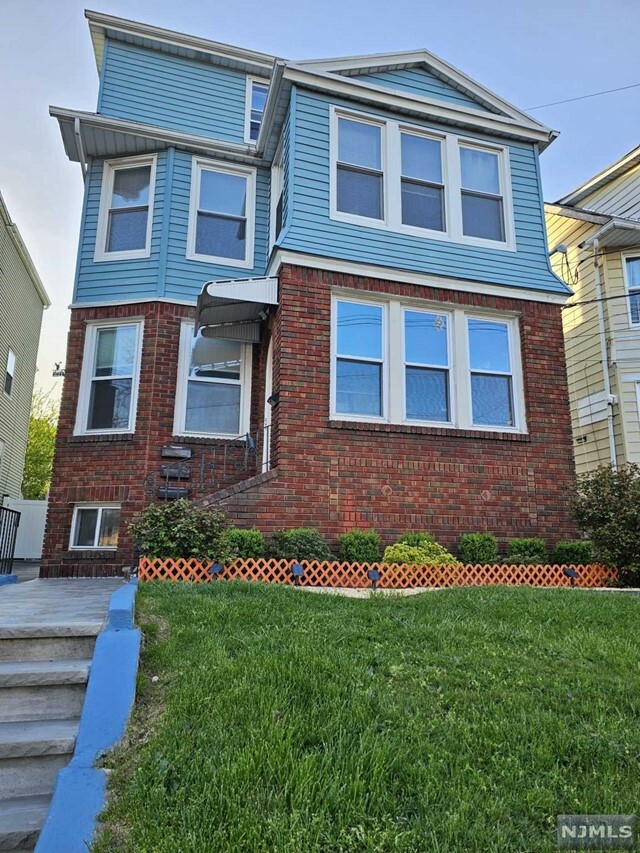 Property Photo:  271 Davis Avenue 2  NJ 07032 