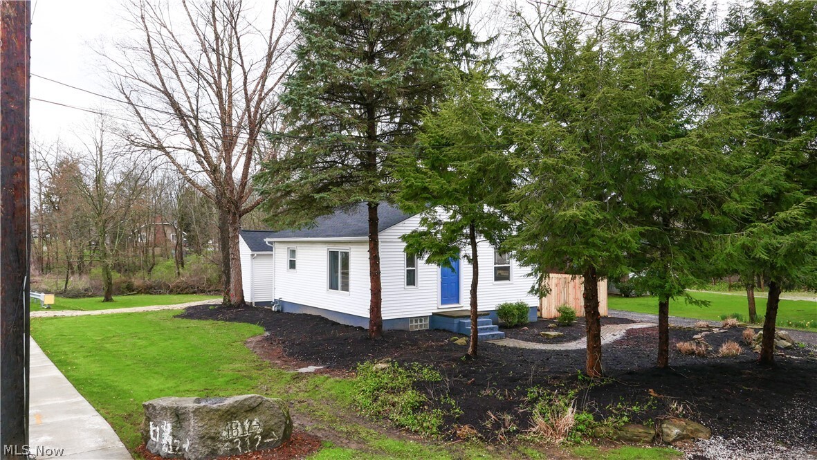 Property Photo: 4814 Darrow Road OH 44224