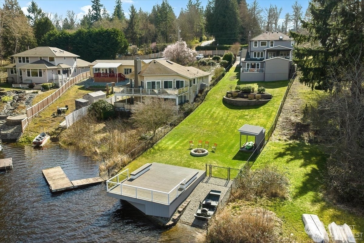 Property Photo:  18407 Lakewood Road  WA 98292 