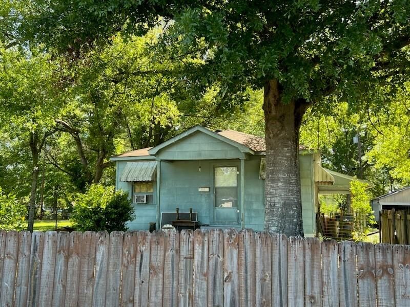 Property Photo:  510 N Texas Street  LA 70634 