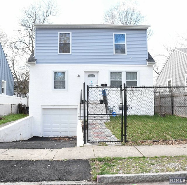 Property Photo:  15 Chelsea Avenue  NJ 07018 