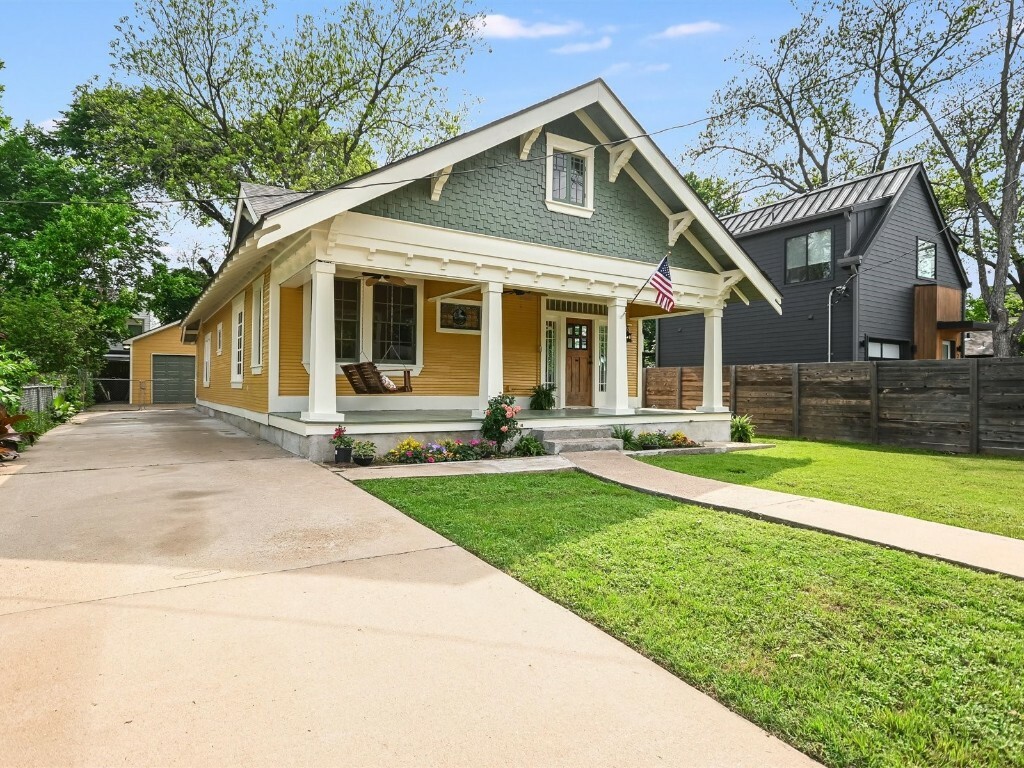 Property Photo:  2905 Prado Street  TX 78702 