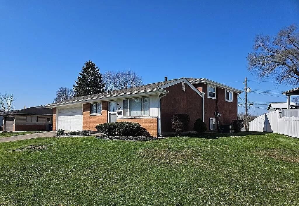 Property Photo:  2589 Maybury Road  OH 43232 