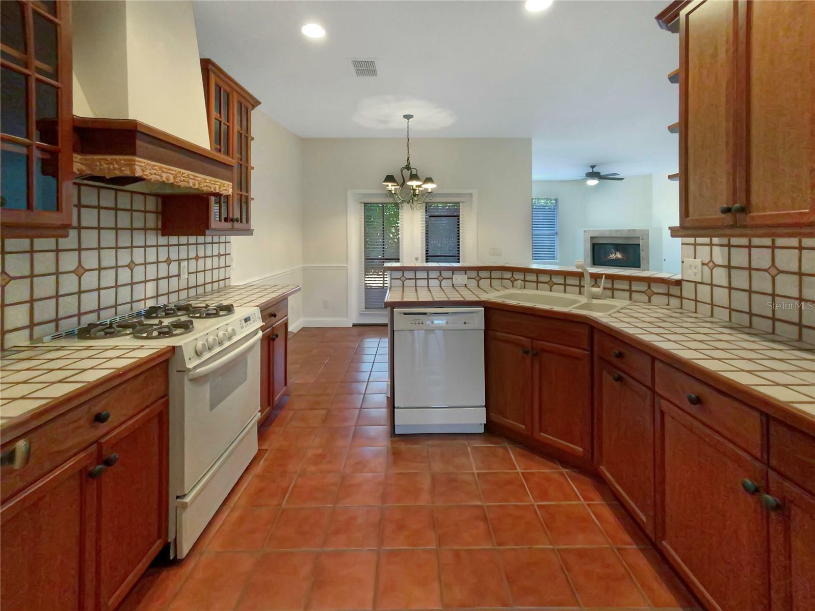 Property Photo:  2641 Queen Mary Place  FL 32751 