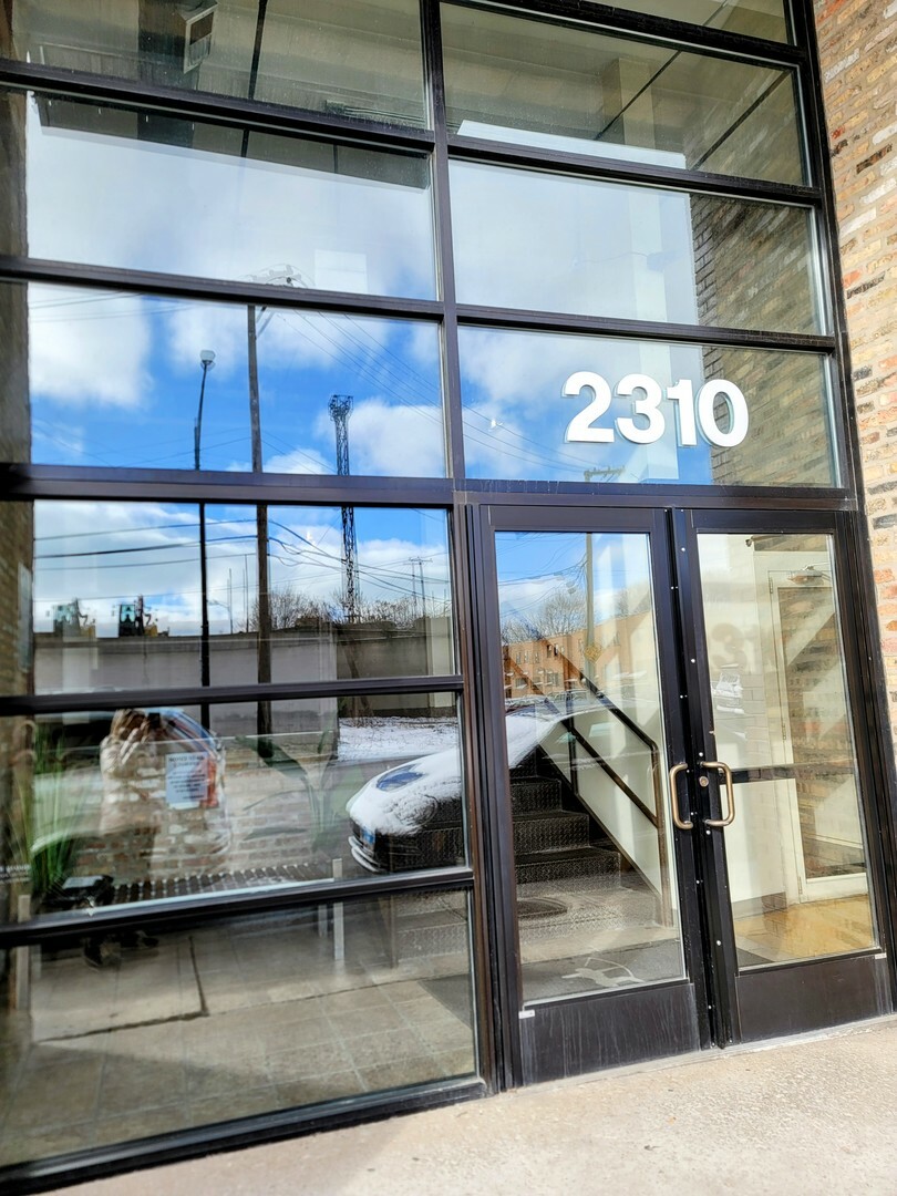 Property Photo:  2310 S Canal Street 207  IL 60616 
