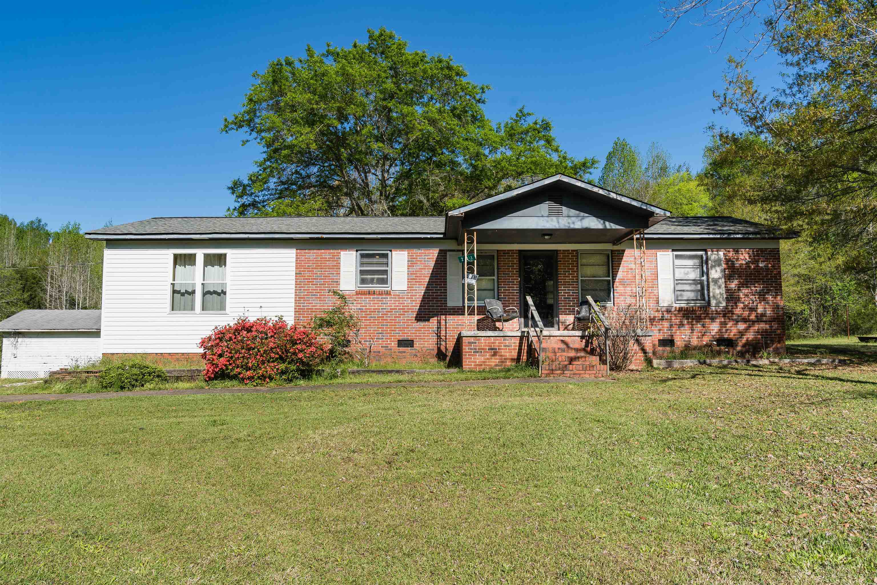 Property Photo:  201 Franklin Road  SC 29335 