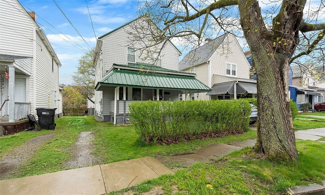 Property Photo:  1809 Main St  PA 15001 