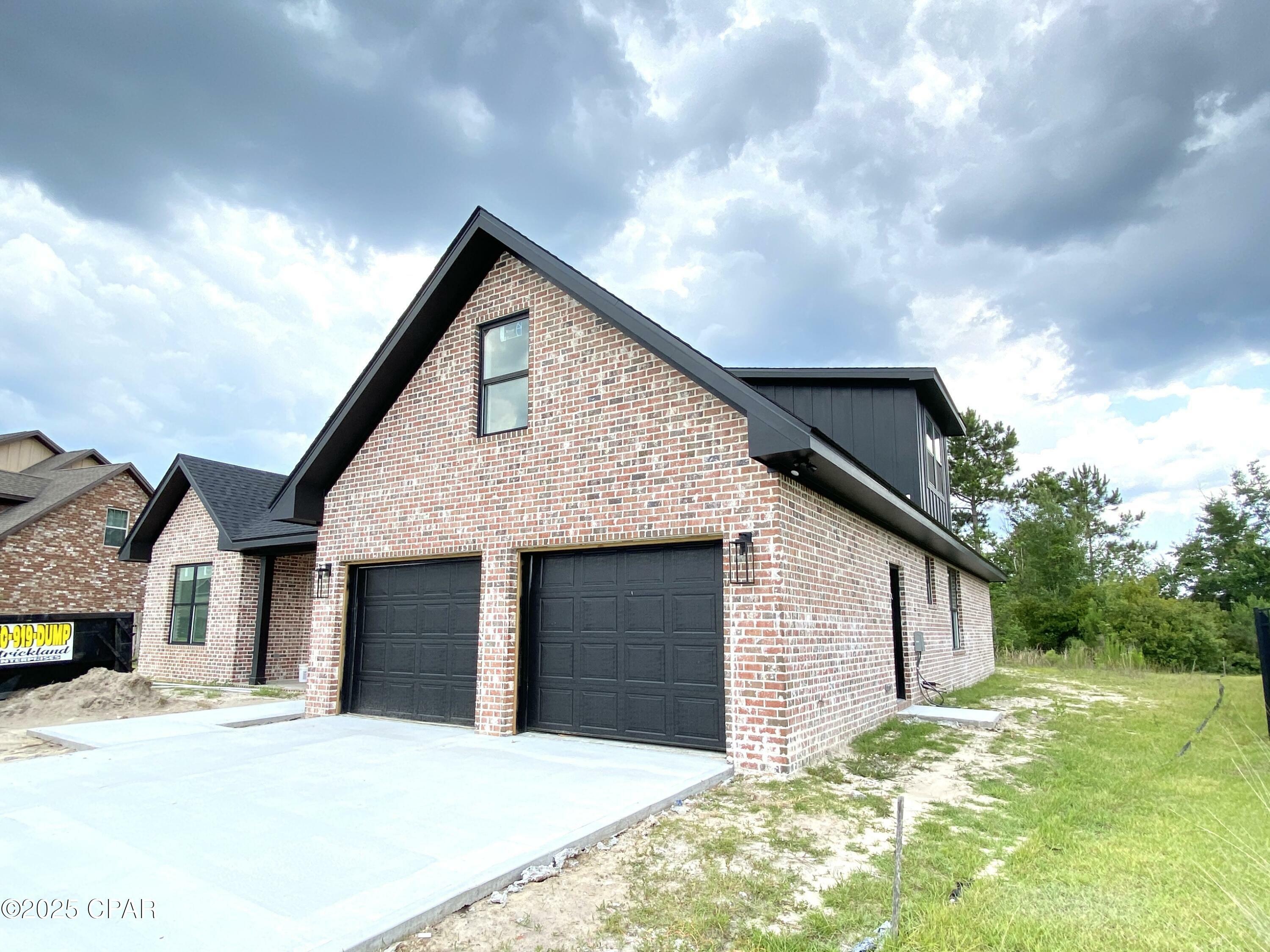 Property Photo: 610 Shady Oaks Lane FL 32444