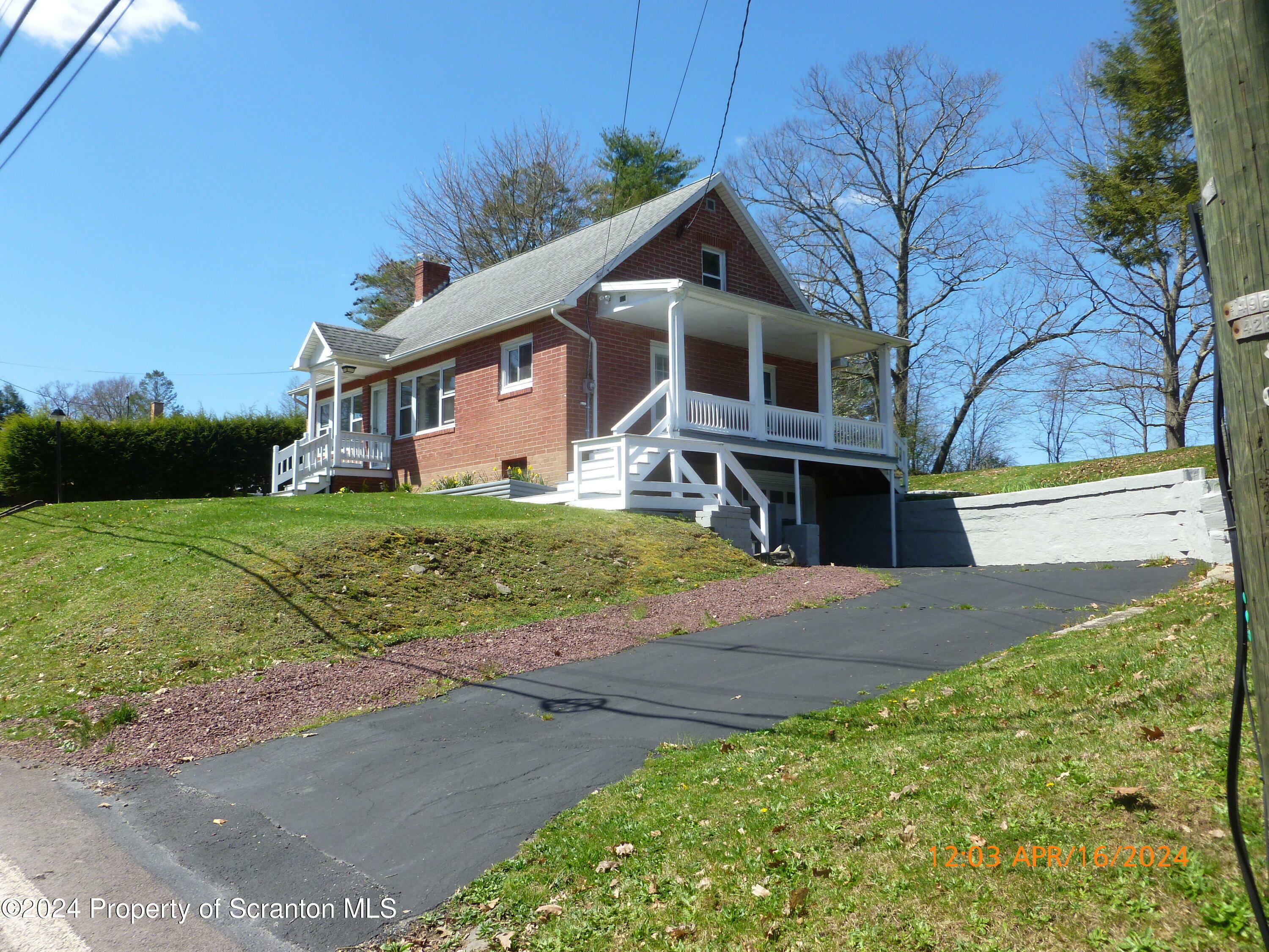 178 E Overbrook Road  Shavertown PA 18708 photo