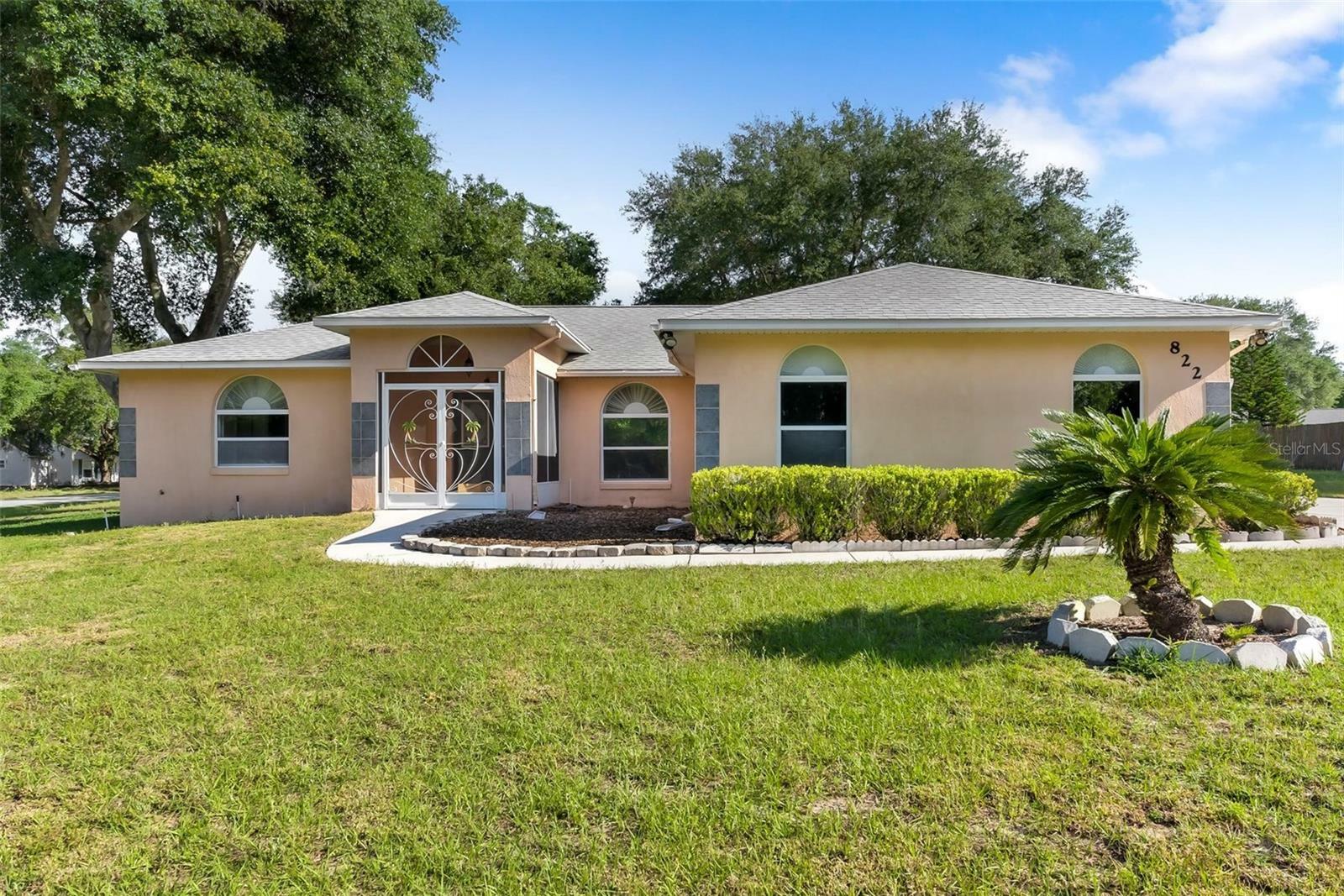 Property Photo:  822 Berryhill Circle  FL 34731 