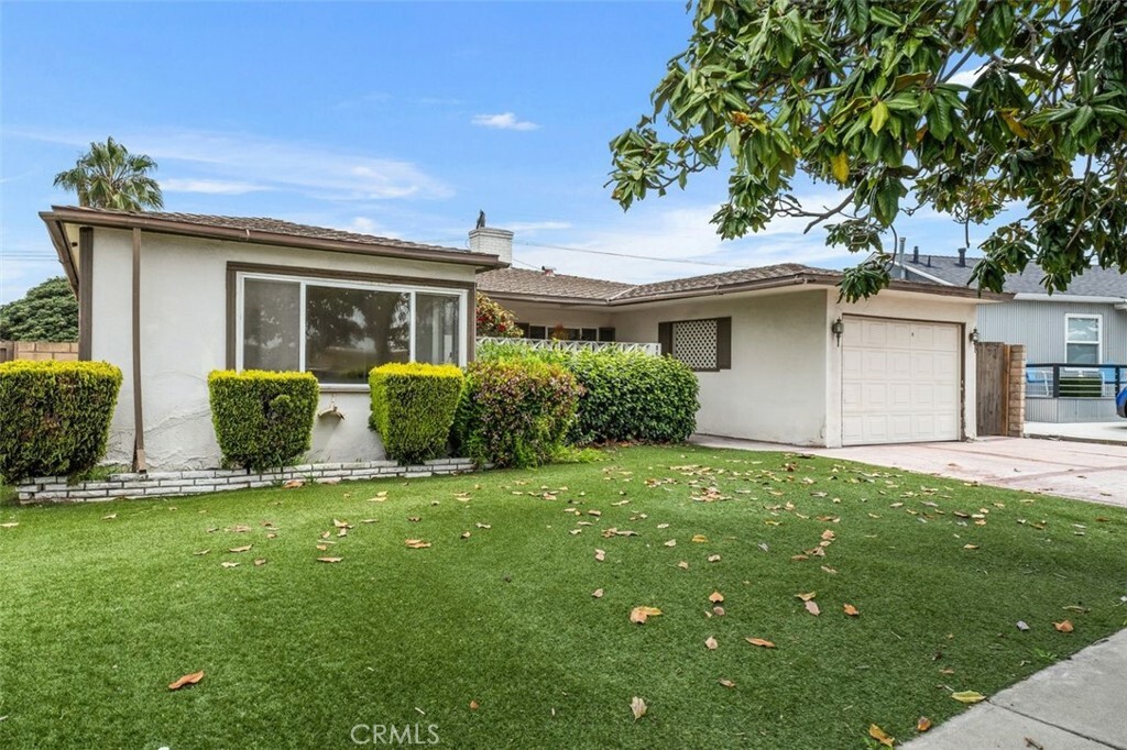 Property Photo:  5815 W 77th Place  CA 90045 