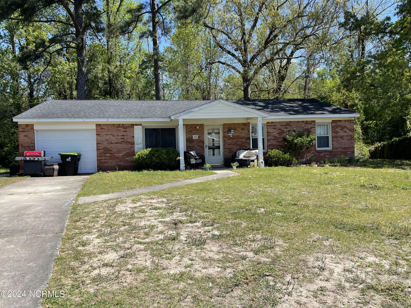 Property Photo: 428 Duff Court NC 28546