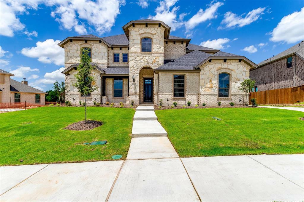 Property Photo:  5221 Rutherford Drive  TX 76065 