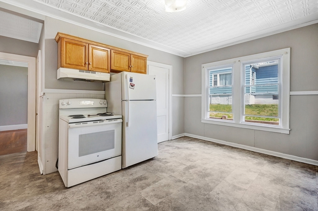 Property Photo: 119 Prospect St 1L MA 01013