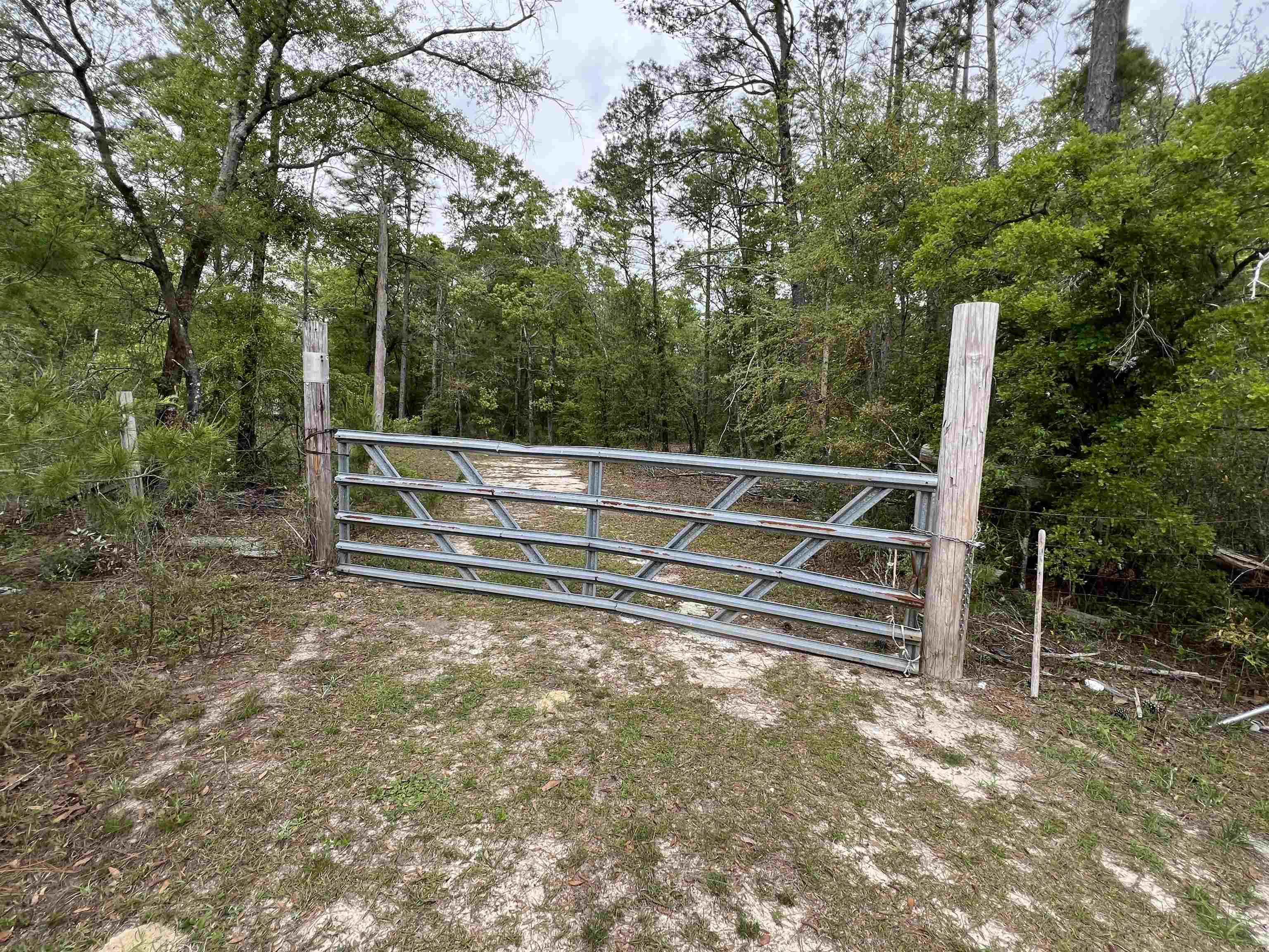Property Photo:  45 Old Federal Road  FL 32351 