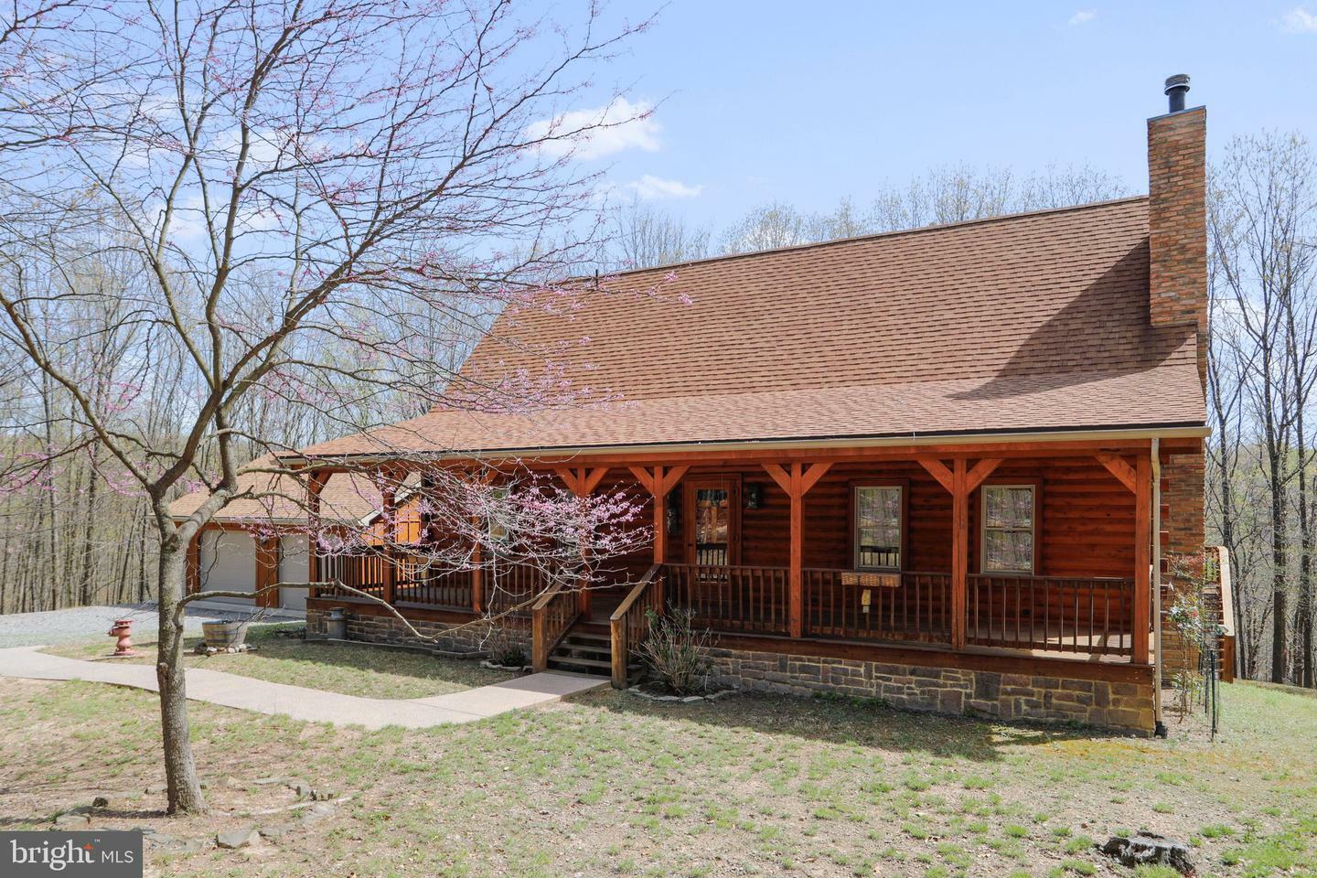 Property Photo:  165 Round Top Lane  WV 25411 