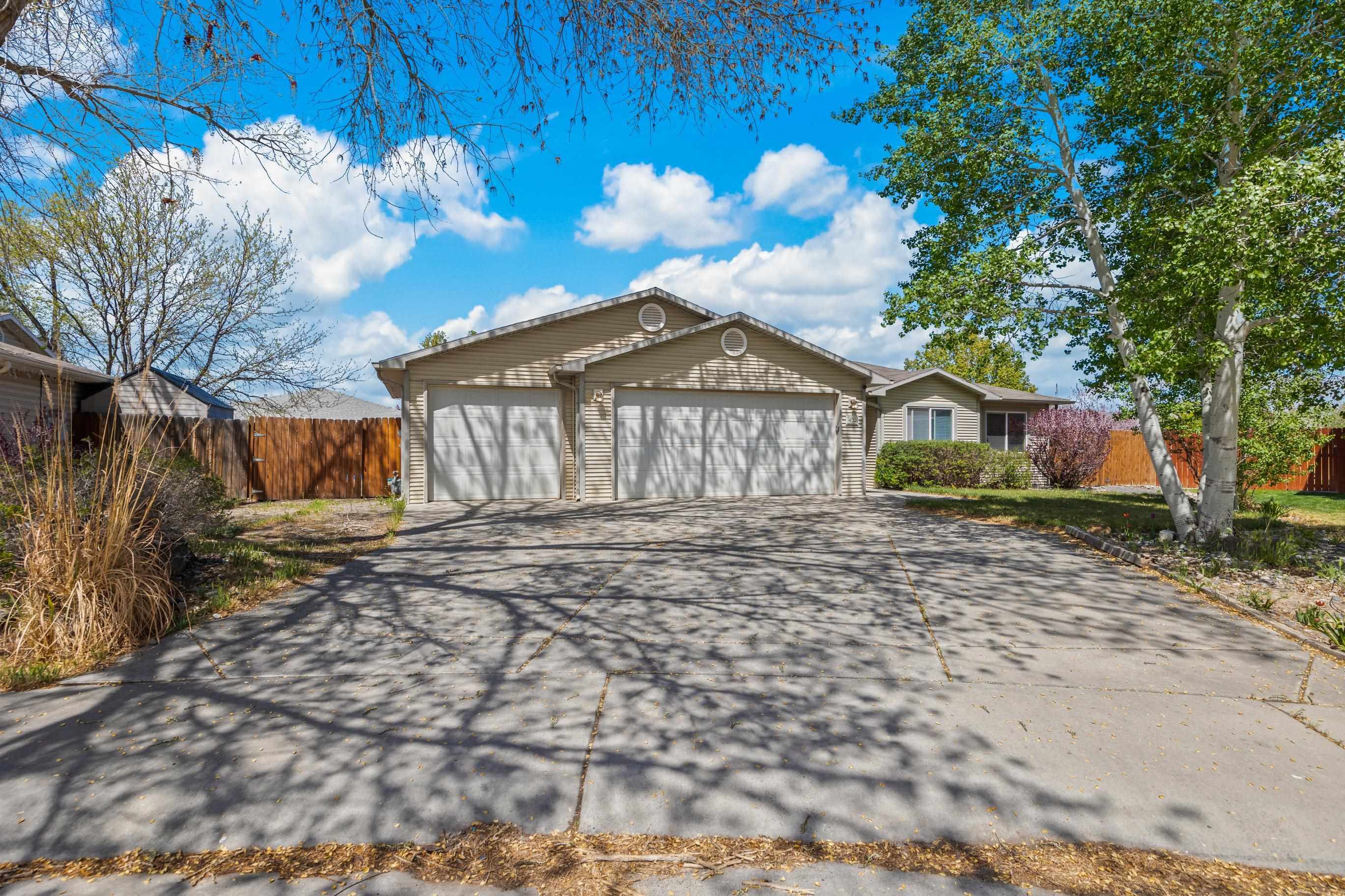 Property Photo:  422 Wood Duck Court  CO 81504 