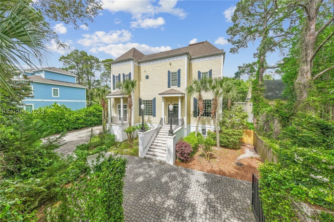 Property Photo:  19 Burkes Beach Rd  SC 29928 