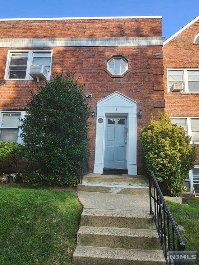 Property Photo:  735 Elm Avenue 7A  NJ 07666 