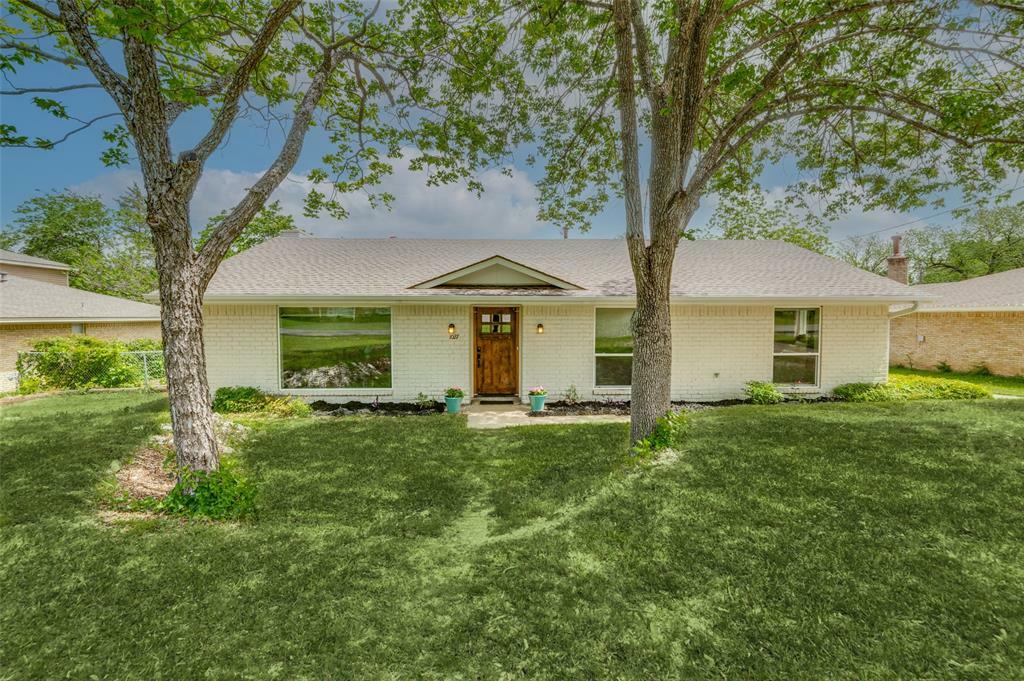 Property Photo:  1027 Tower Drive  TX 75104 