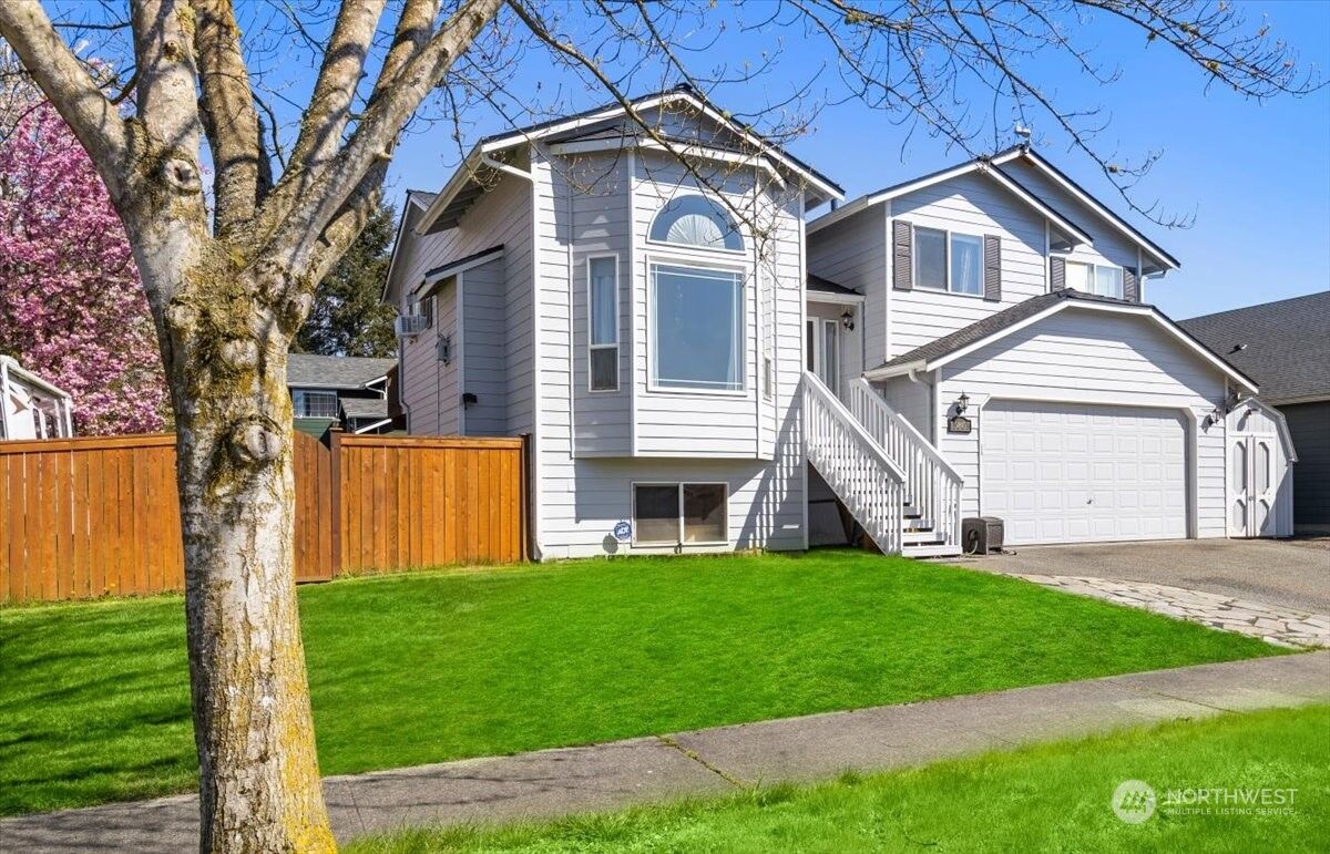 Property Photo:  15807 173rd Avenue SE  WA 98272
