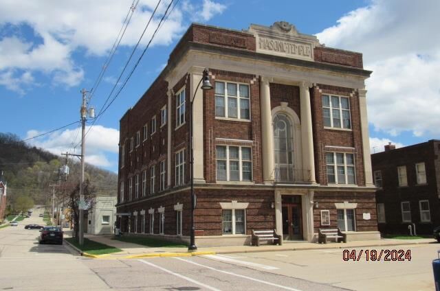 Property Photo:  165 North Central Avenue  WI 53581 