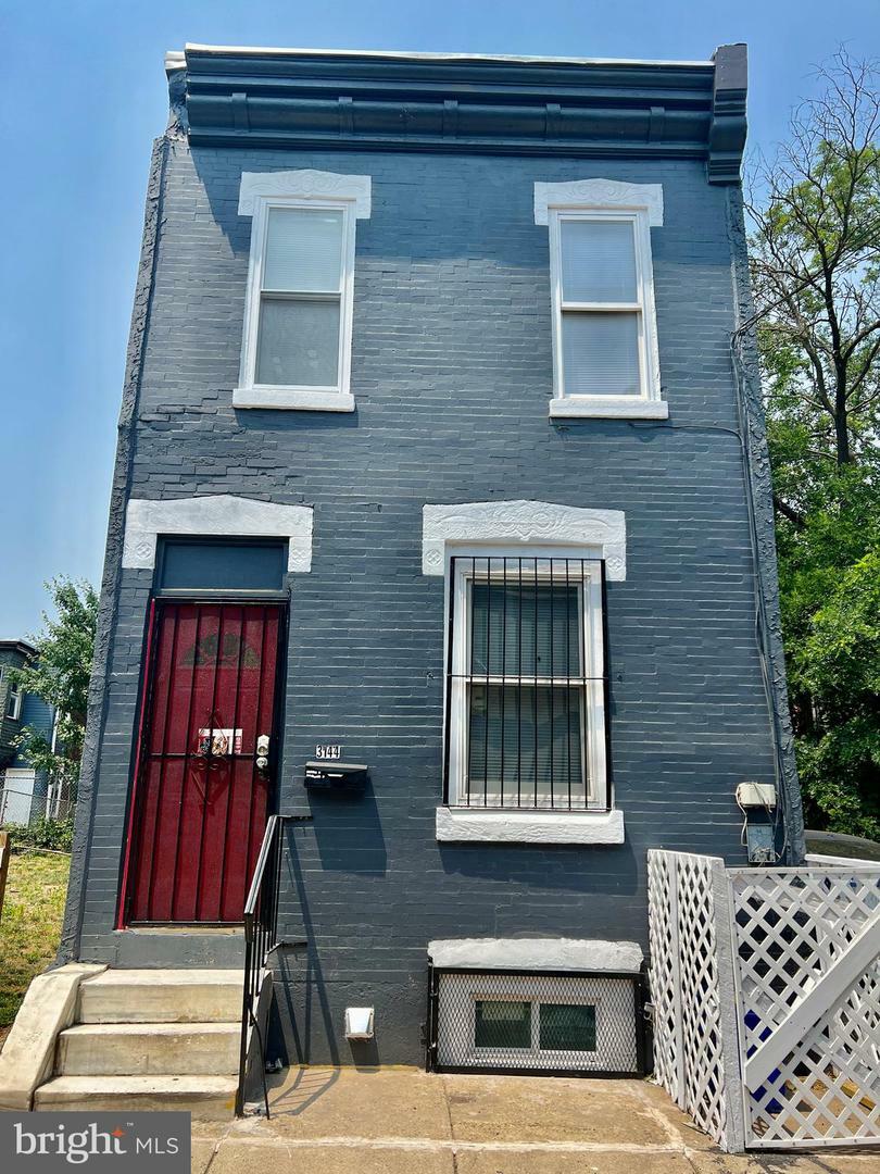 Property Photo:  3144 N Carlisle Street  PA 19132 