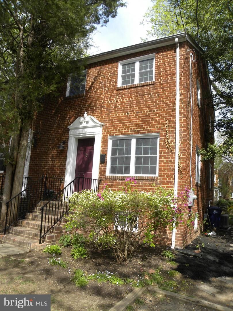 Property Photo:  609 Ramsey Street  VA 22301 