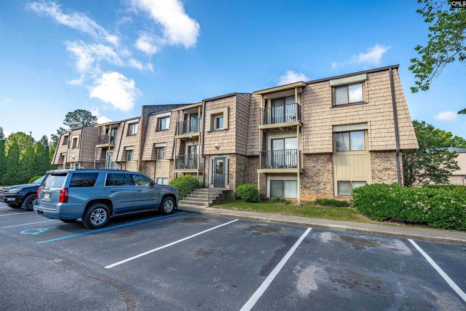 Property Photo: 1322 Old Manor SC 29210-8613