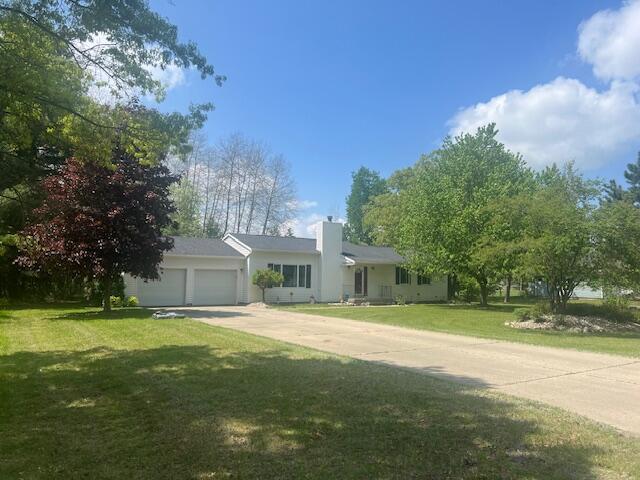 Property Photo: 15853 Belmont Drive MI 49307