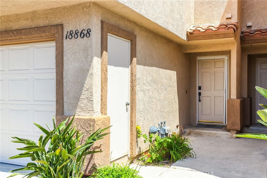 Property Photo: 18868 Milos Circle CA 92648