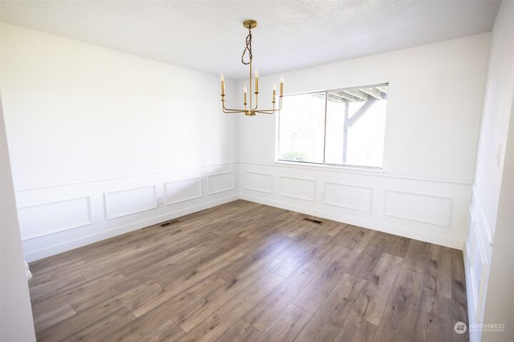 Property Photo: 729 S Dahlia Drive WA 98837