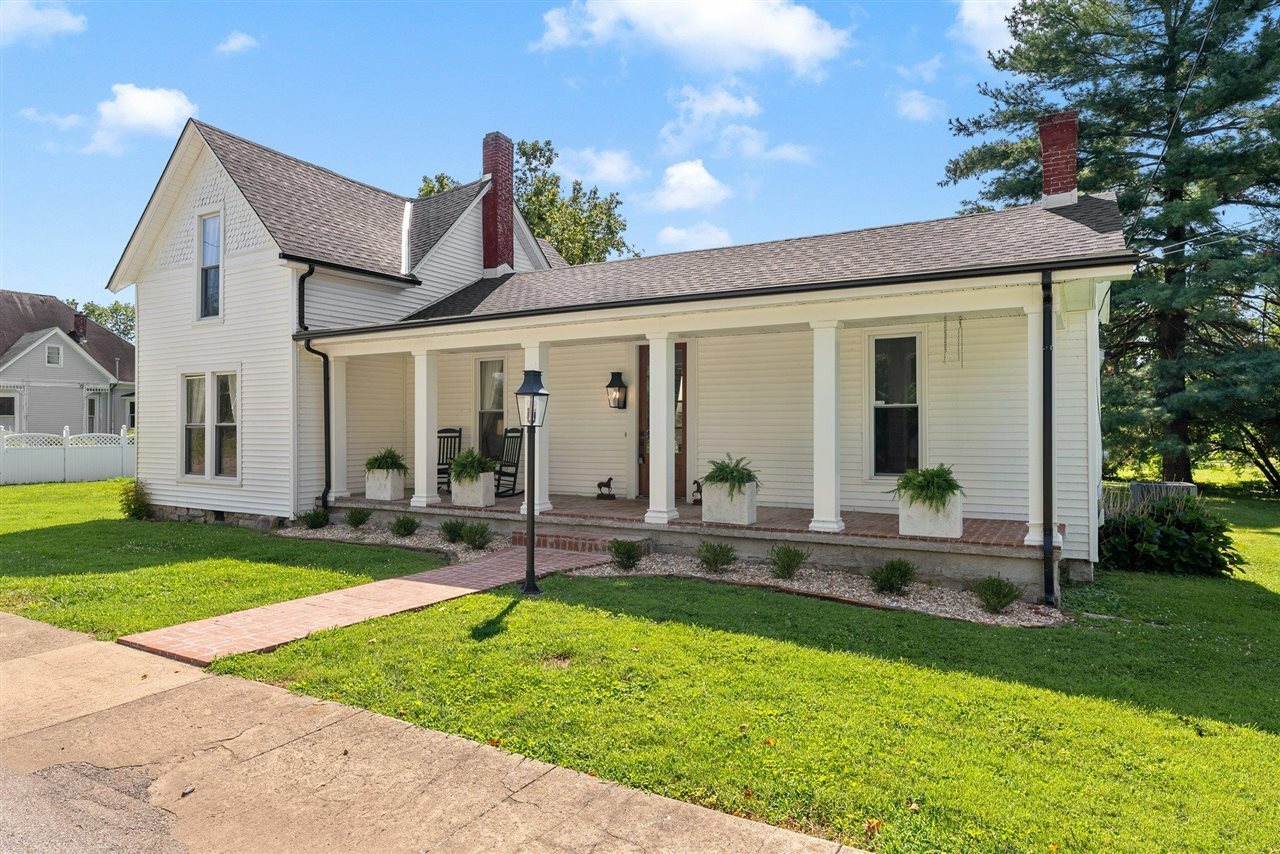 Property Photo:  243 College Street  KY 42171 