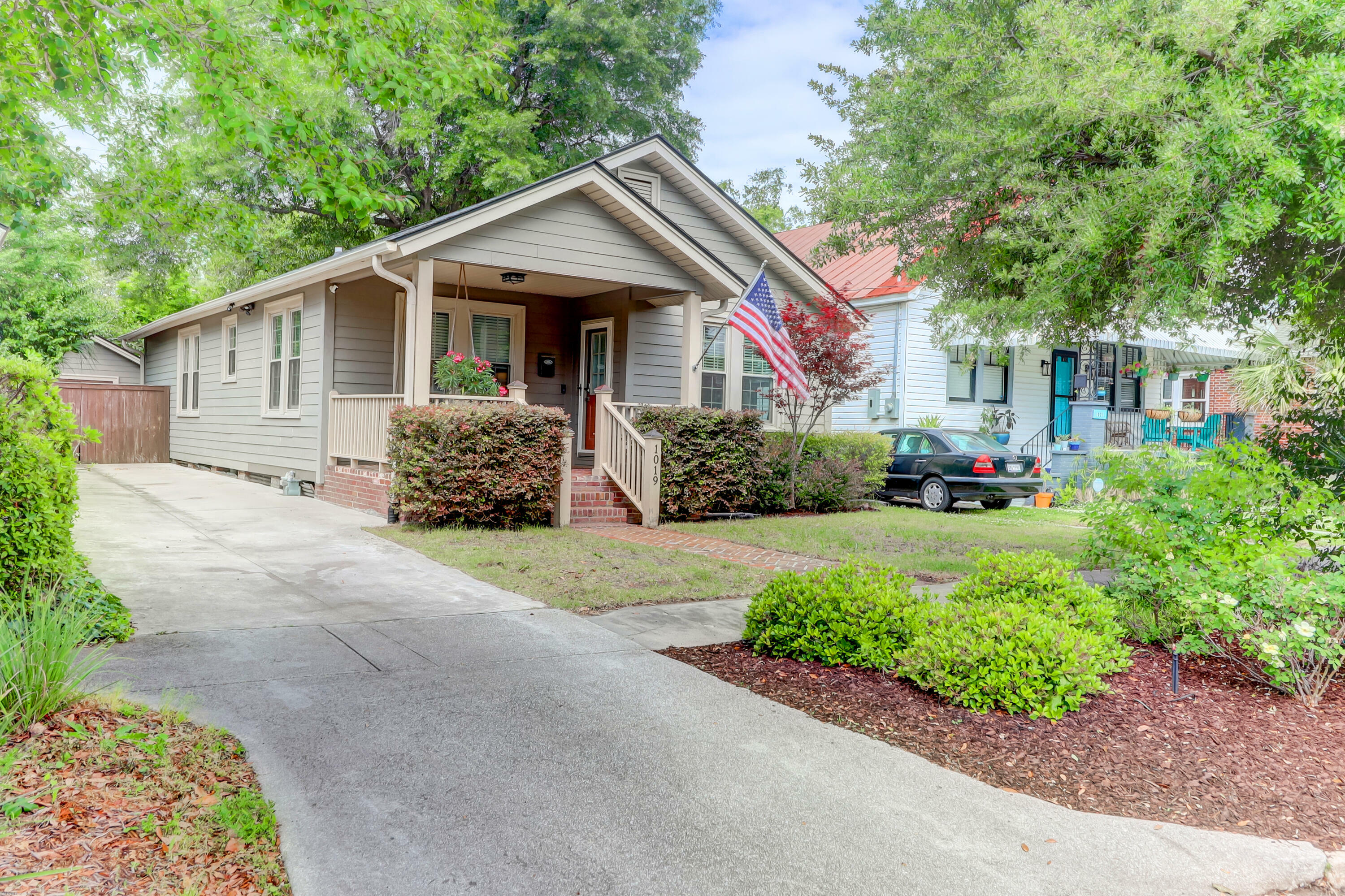 Property Photo:  1019 Ashley Avenue  SC 29403 