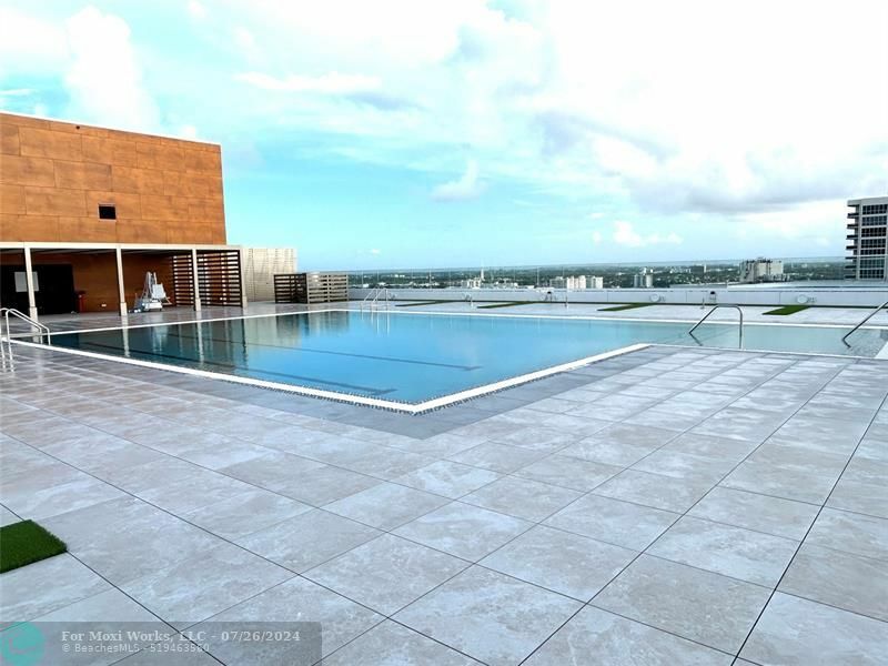 Property Photo:  4020 Galt Ocean Dr Penthouse 07  FL 33308 