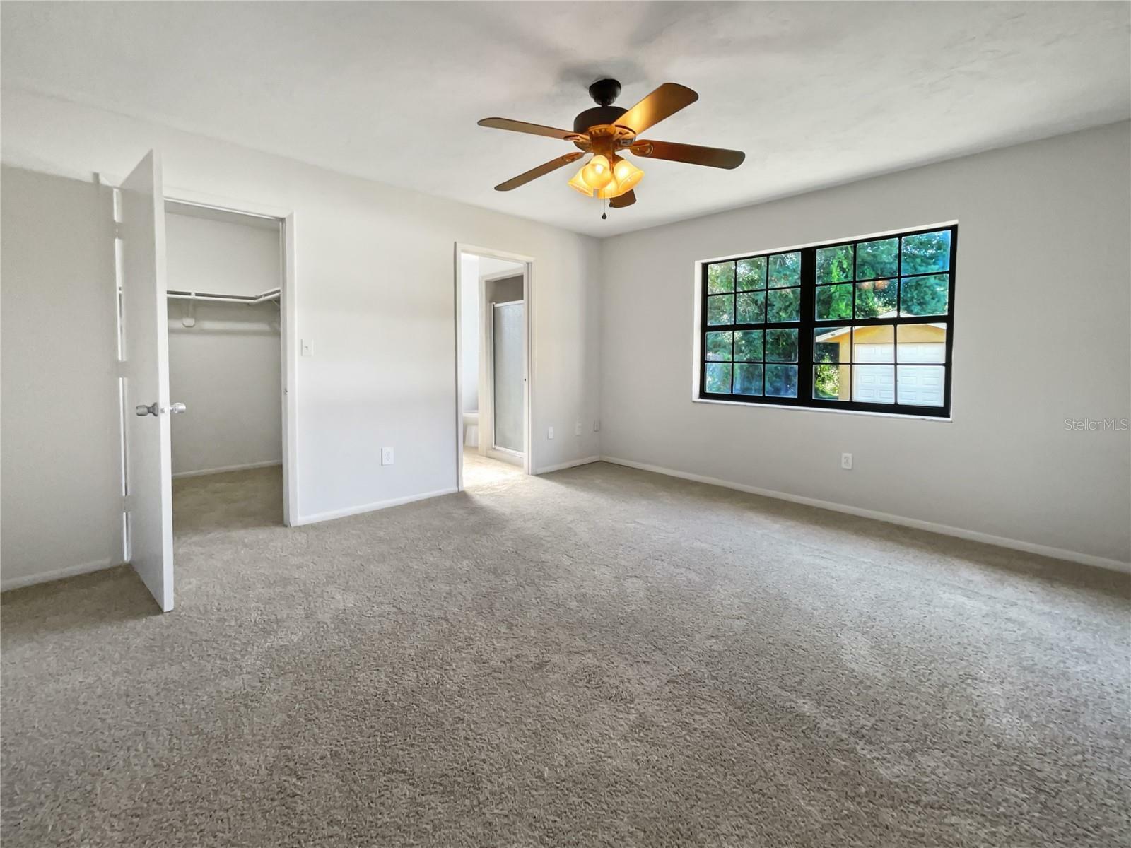 Property Photo:  2902 9th Avenue E  FL 34208 