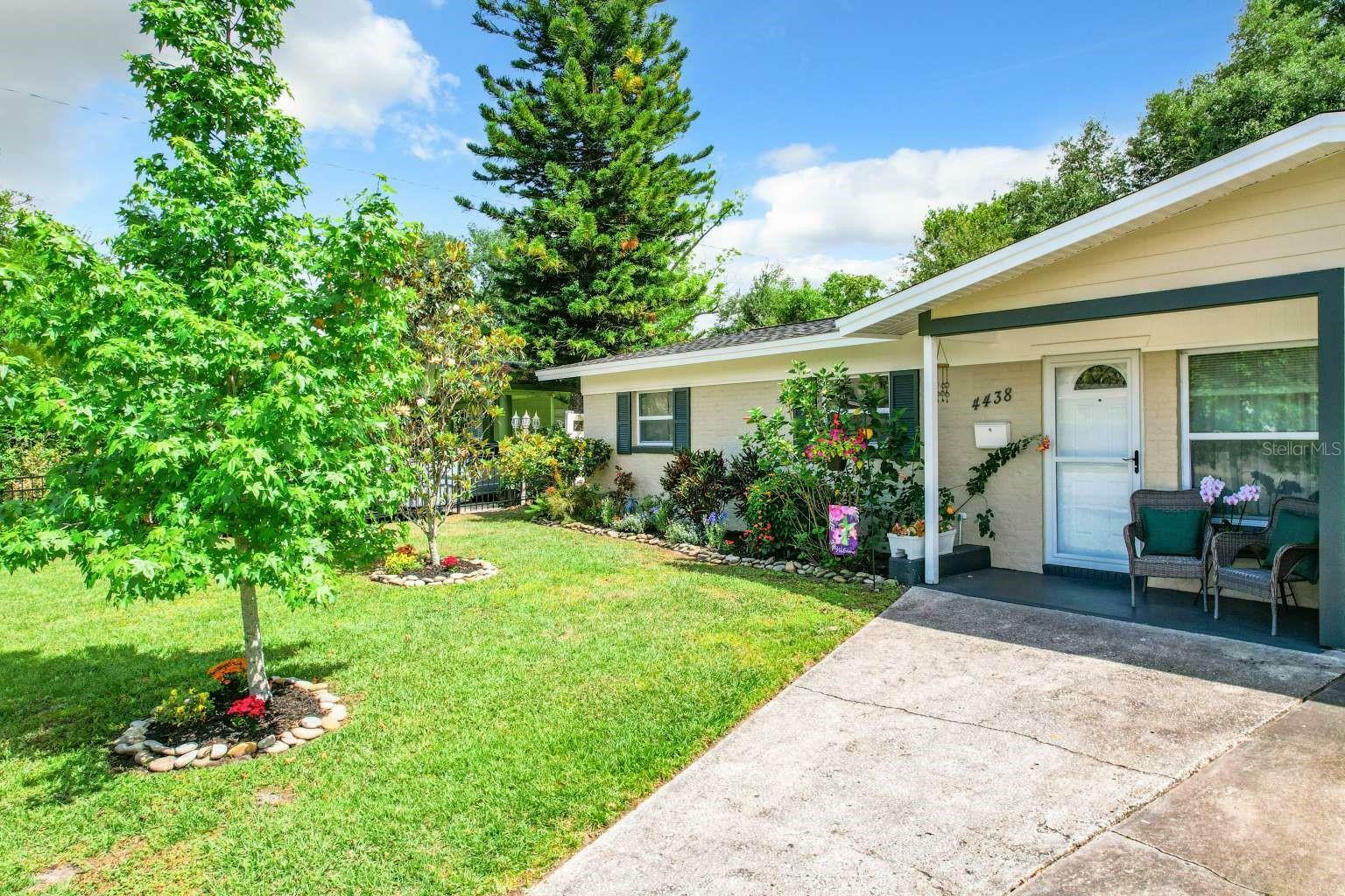 Property Photo:  4438 Ivey Court  FL 32811 