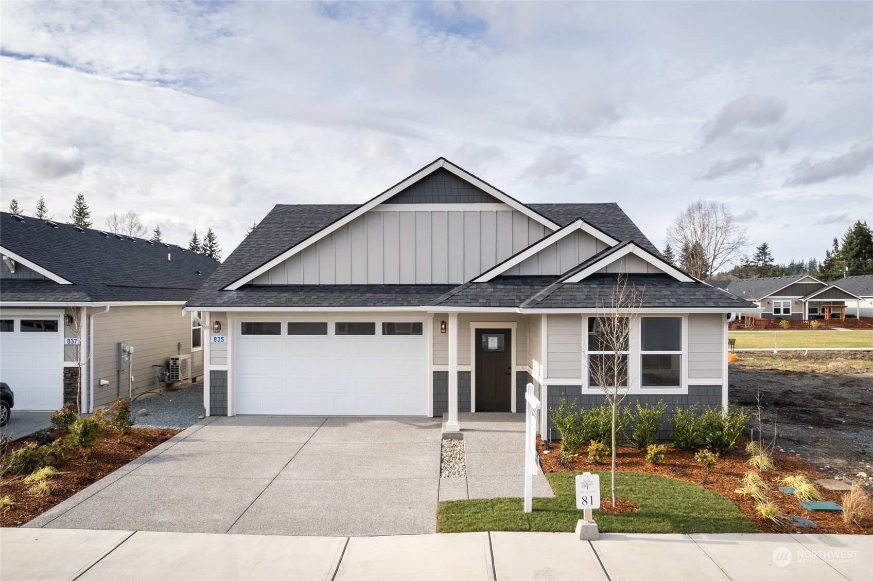 Property Photo:  826 Parkland Loop  WA 98284 