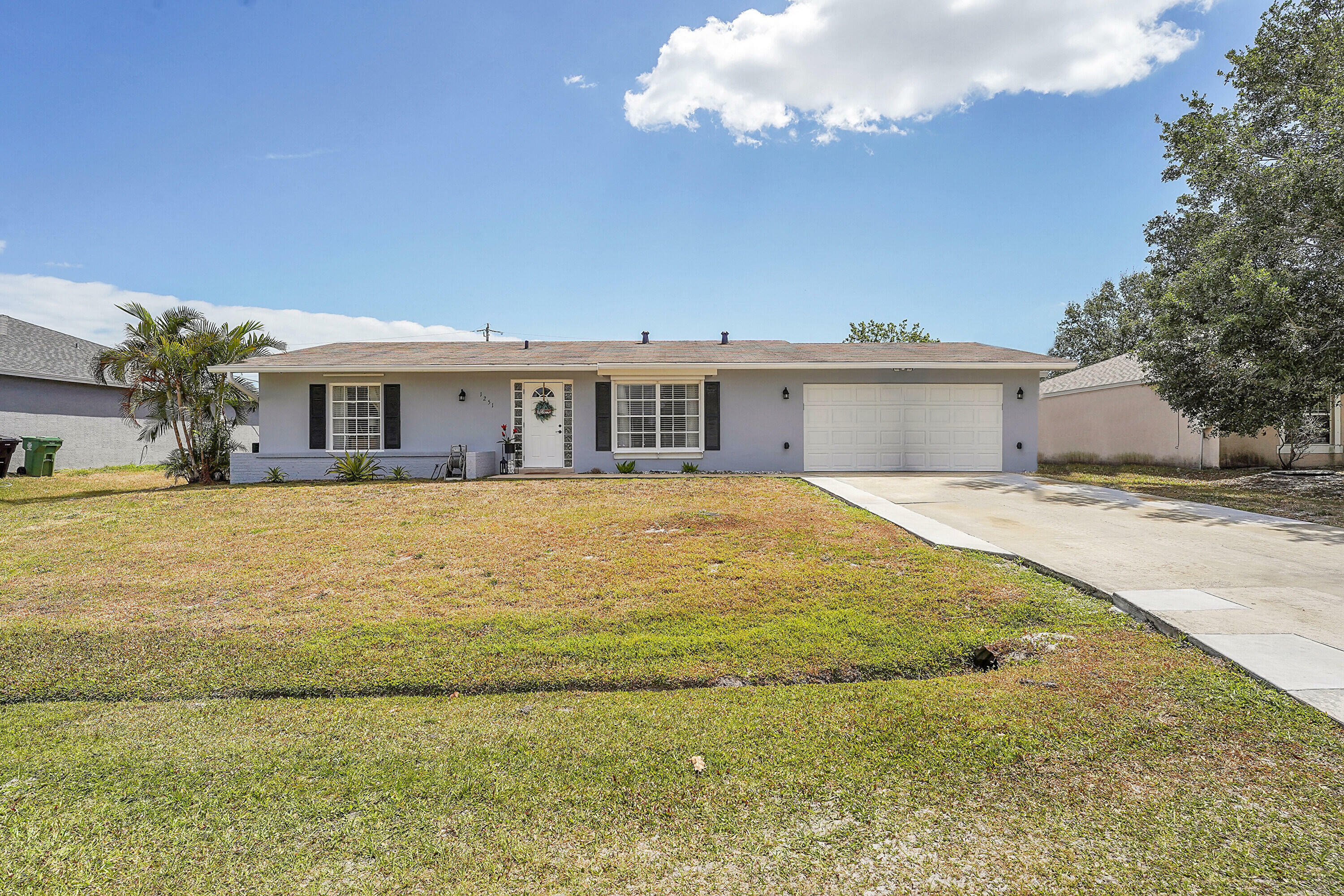 Property Photo:  1251 SE Sandia Drive  FL 34983 